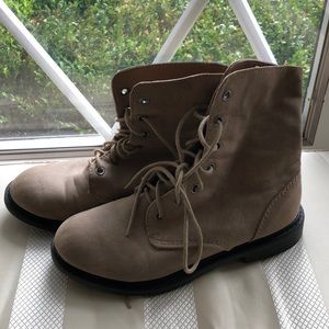 MUST GO TODAY: Forever 21 Suede Combat Boots